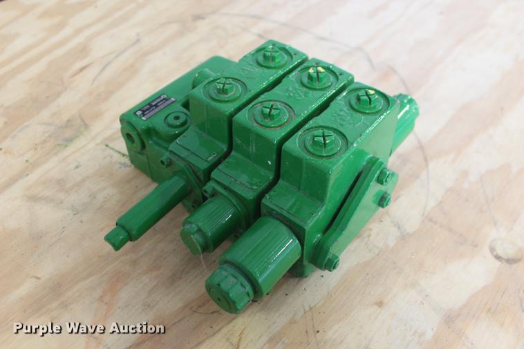 image for item DZ9941 John Deere Bucher AL211999 selective hydraulic control valve