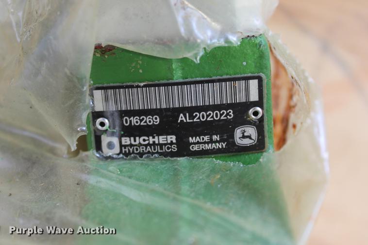 image for item DZ9942 John Deere Bucher AL202023 selective hydraulic control valve