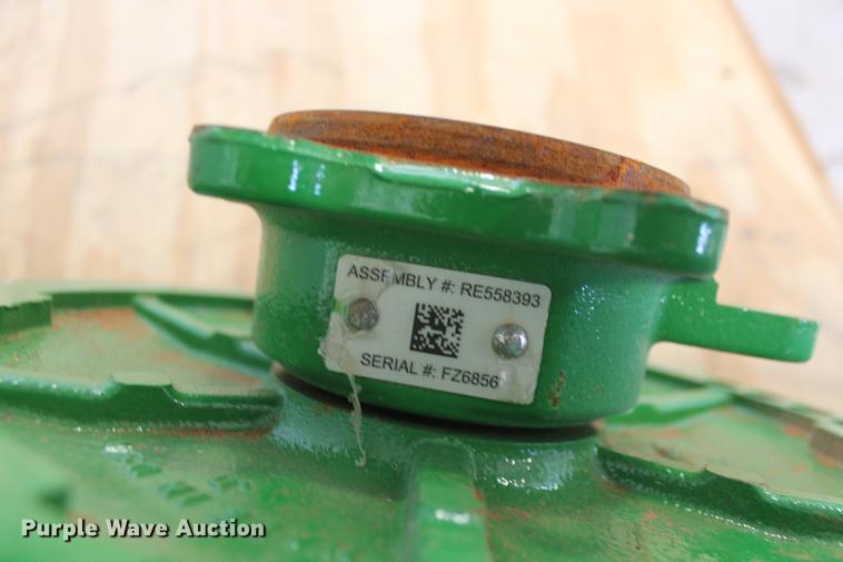 image for item DZ9946 John Deere RE558393 fan drive