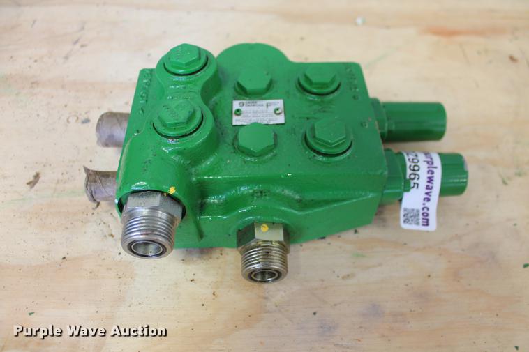 image for item DZ9965 John Deere Sauer Danfoss RE248040 selective hydraulic control valve