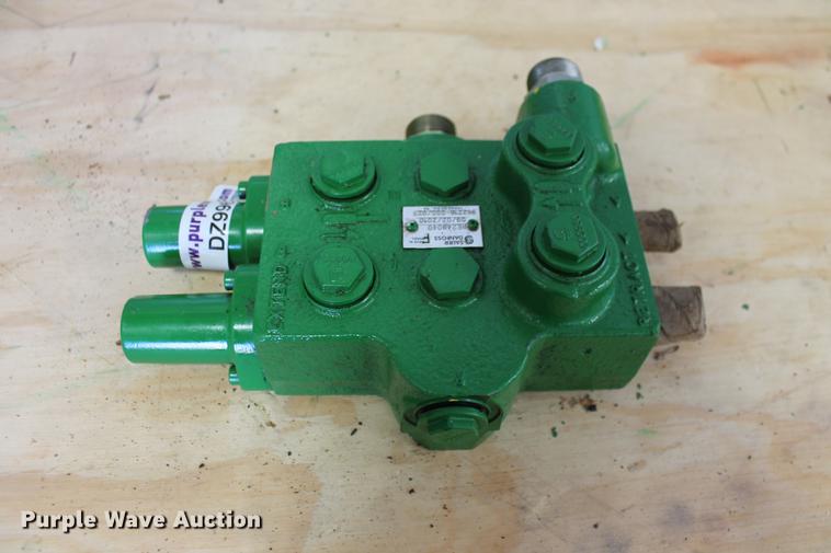 image for item DZ9965 John Deere Sauer Danfoss RE248040 selective hydraulic control valve