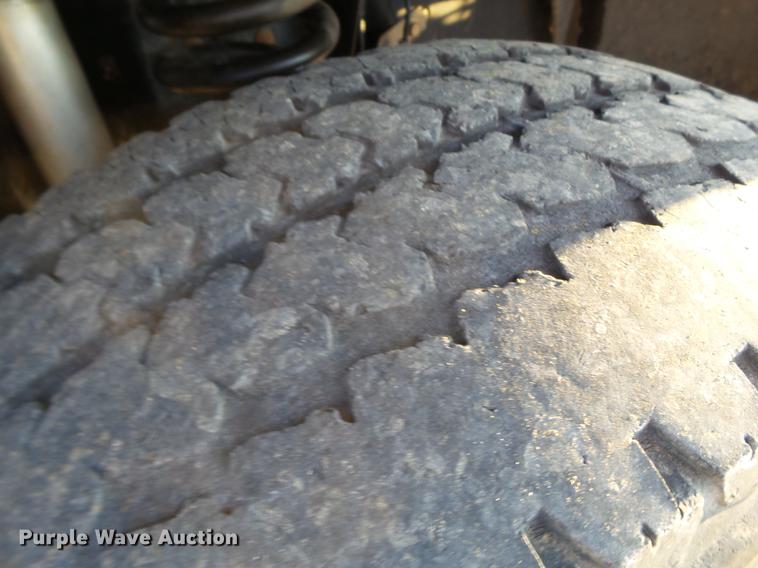 image for item EI9637 2008 Ford F350 Super Duty SuperCab bale bed pickup truck