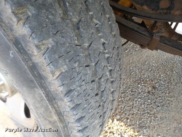 image for item EI9637 2008 Ford F350 Super Duty SuperCab bale bed pickup truck