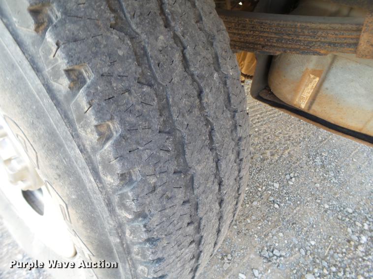 image for item EI9637 2008 Ford F350 Super Duty SuperCab bale bed pickup truck