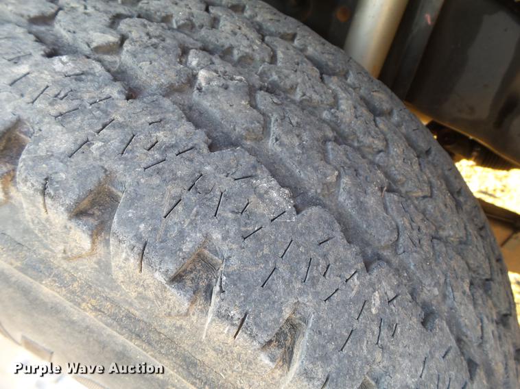 image for item EI9637 2008 Ford F350 Super Duty SuperCab bale bed pickup truck