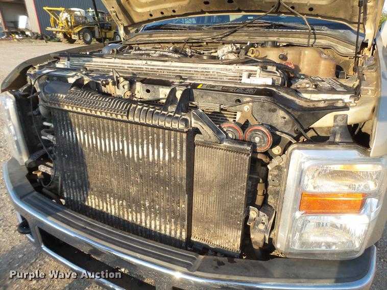 image for item EI9637 2008 Ford F350 Super Duty SuperCab bale bed pickup truck