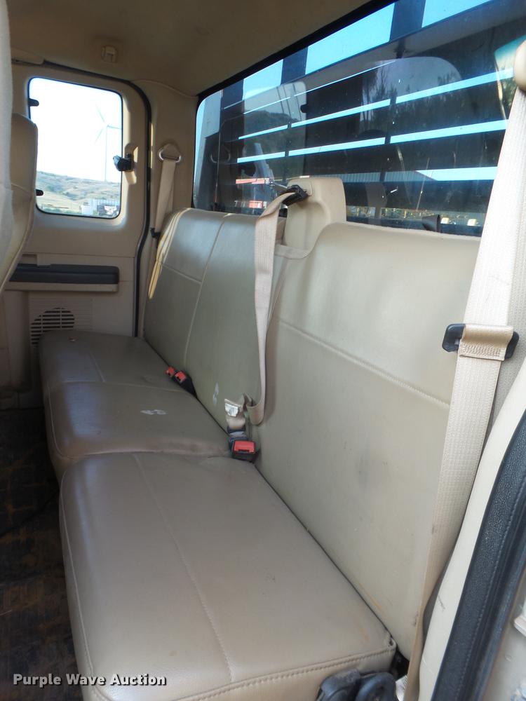 image for item EI9637 2008 Ford F350 Super Duty SuperCab bale bed pickup truck