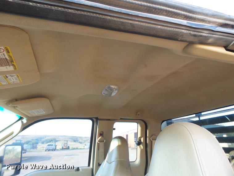 image for item EI9637 2008 Ford F350 Super Duty SuperCab bale bed pickup truck