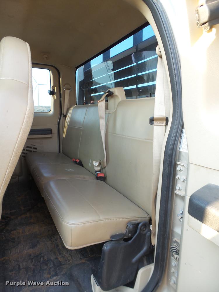 image for item EI9637 2008 Ford F350 Super Duty SuperCab bale bed pickup truck