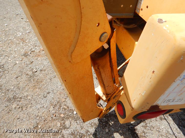 image for item EK9622 2006 Biljax 3632T boom lift