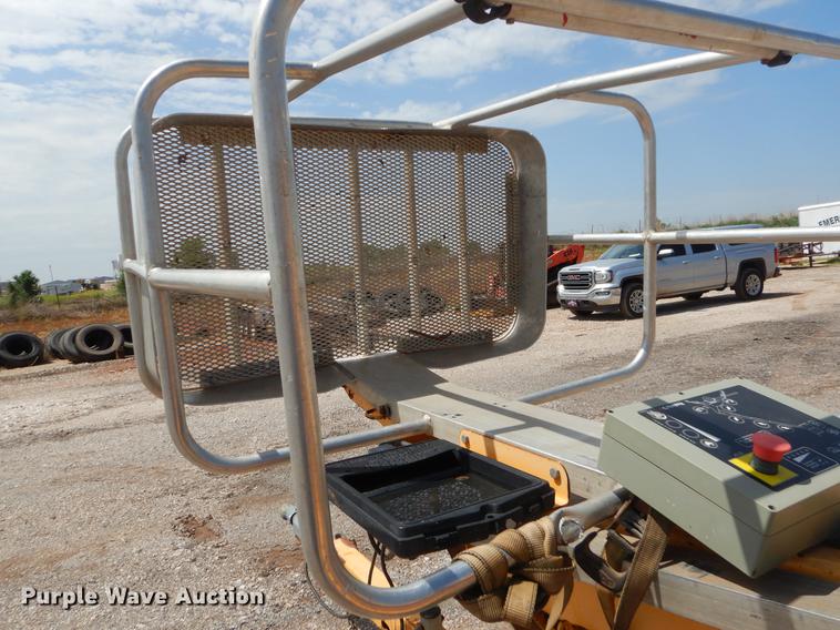 image for item EK9622 2006 Biljax 3632T boom lift