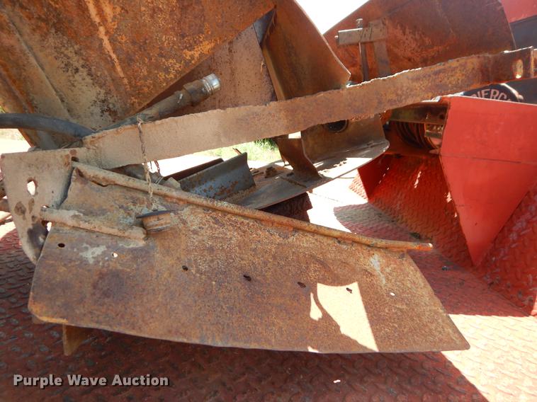 image for item EK9642 Swenson spreader