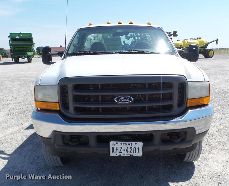 image for item EN9600 2001 Ford F450 Super Duty utility truck with crane