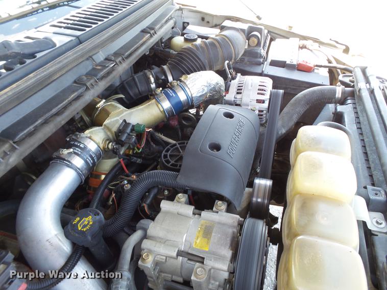 image for item EN9600 2001 Ford F450 Super Duty utility truck with crane