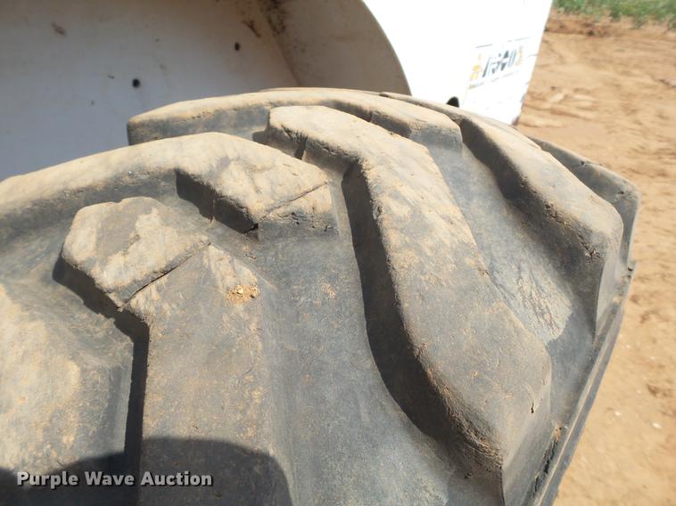 image for item EN9611 1996 Bobcat 763 skid steer