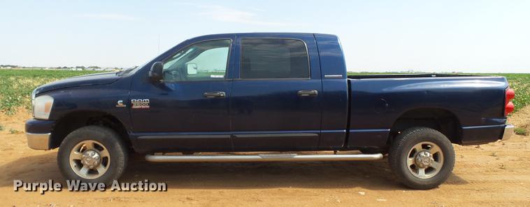 image for item EN9613 2007 Dodge Ram 2500 MegaCab pickup truck