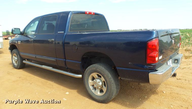 image for item EN9613 2007 Dodge Ram 2500 MegaCab pickup truck