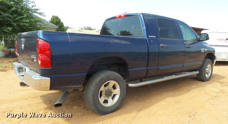 image for item EN9613 2007 Dodge Ram 2500 MegaCab pickup truck