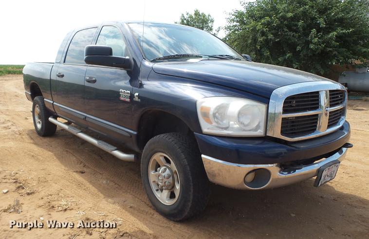 image for item EN9613 2007 Dodge Ram 2500 MegaCab pickup truck