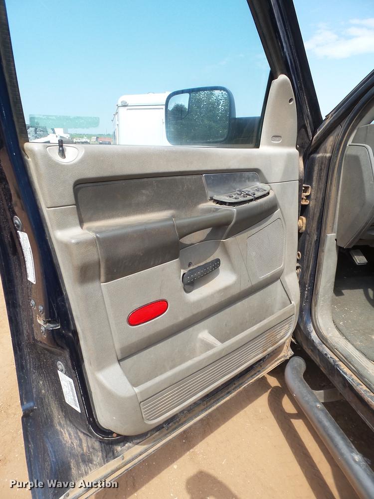 image for item EN9613 2007 Dodge Ram 2500 MegaCab pickup truck