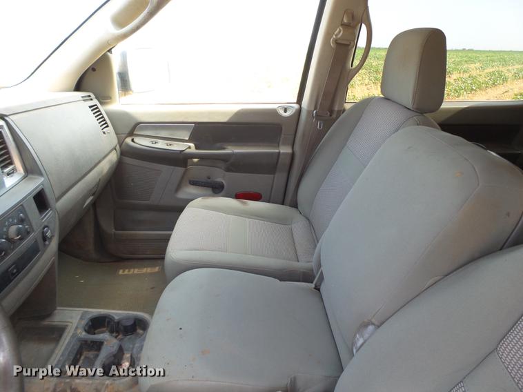 image for item EN9613 2007 Dodge Ram 2500 MegaCab pickup truck