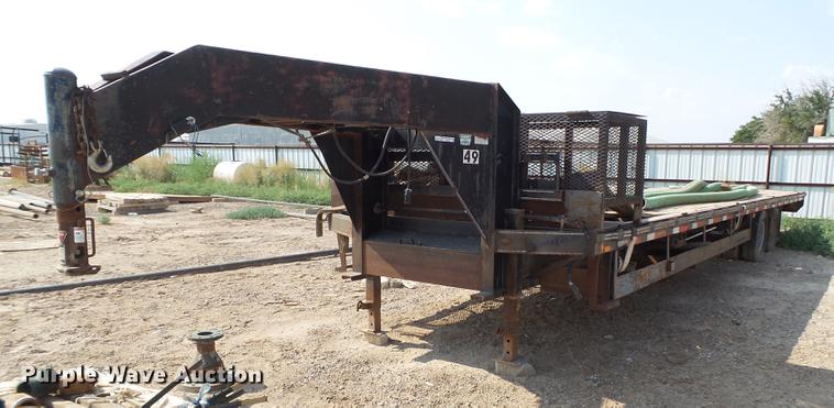 image for item EN9616 2005 Apache equipment trailer