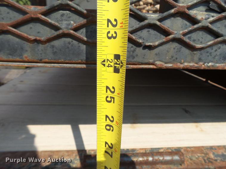 image for item EN9616 2005 Apache equipment trailer