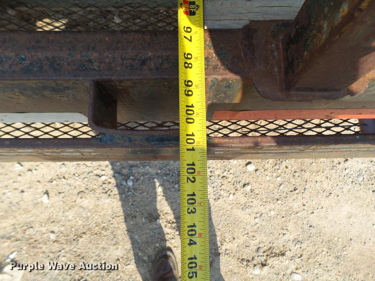 image for item EN9616 2005 Apache equipment trailer