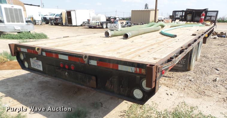 image for item EN9616 2005 Apache equipment trailer