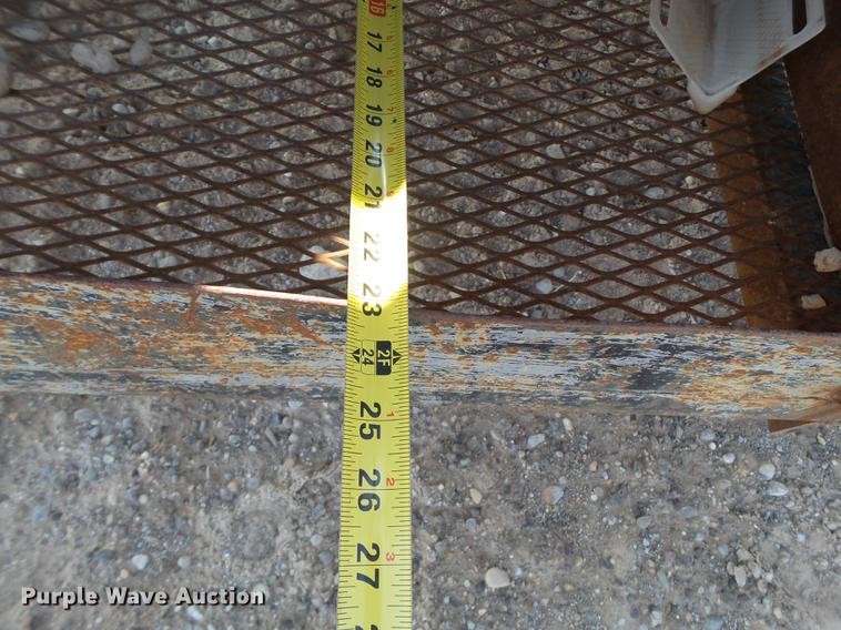 image for item EN9616 2005 Apache equipment trailer