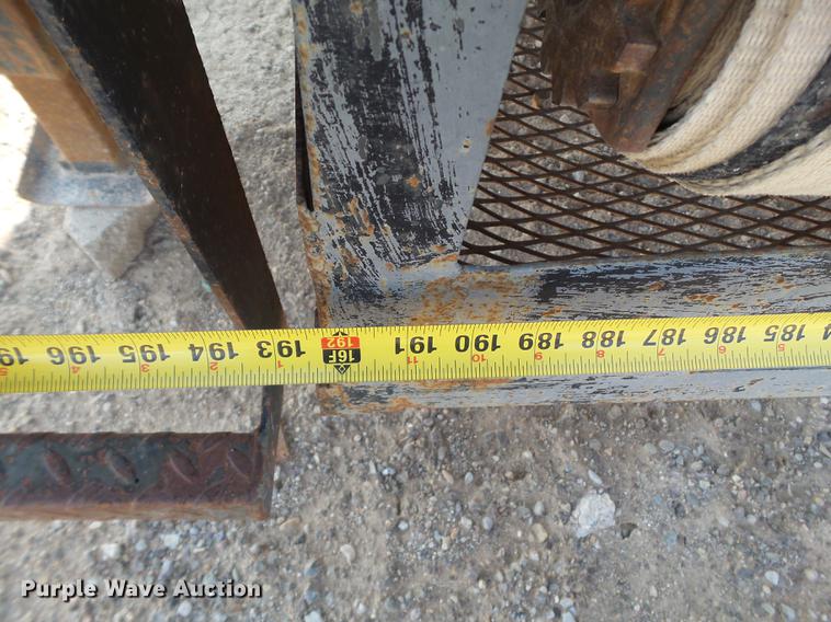 image for item EN9616 2005 Apache equipment trailer