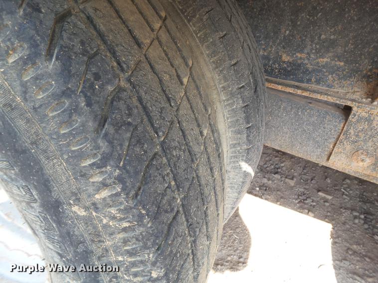 image for item EN9616 2005 Apache equipment trailer