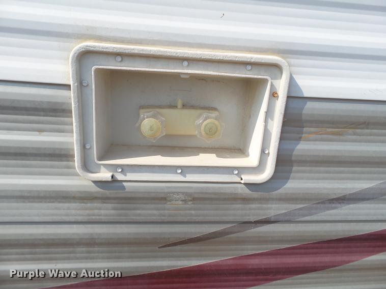 image for item EN9618 2007 Summerland camper