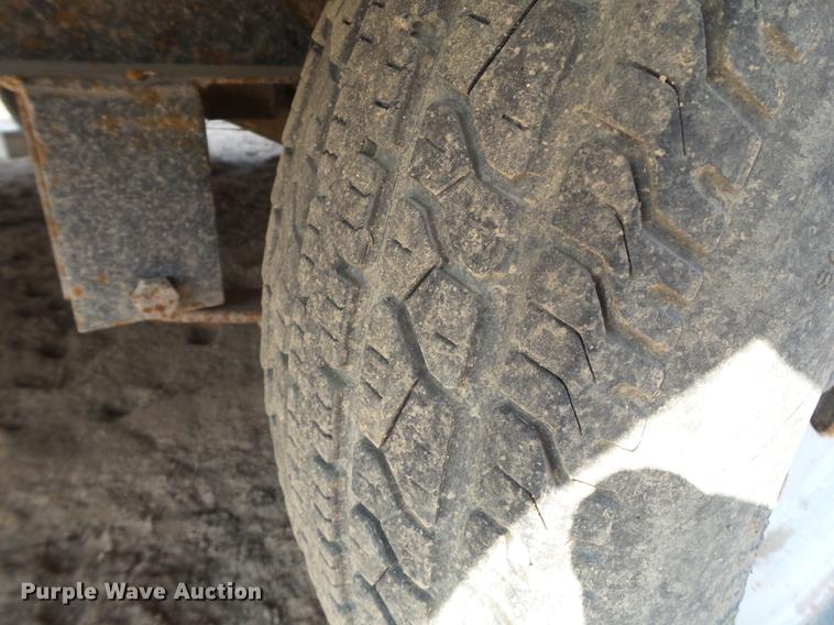 image for item EN9618 2007 Summerland camper