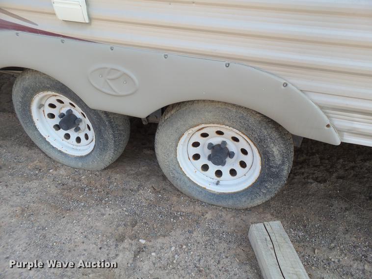 image for item EN9618 2007 Summerland camper