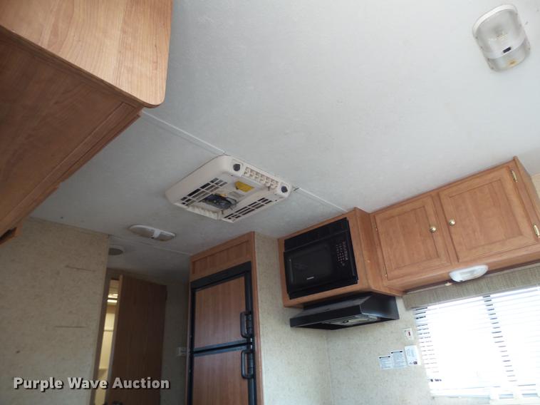 image for item EN9618 2007 Summerland camper