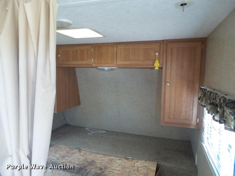 image for item EN9618 2007 Summerland camper