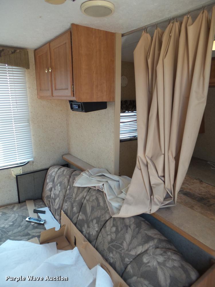 image for item EN9618 2007 Summerland camper