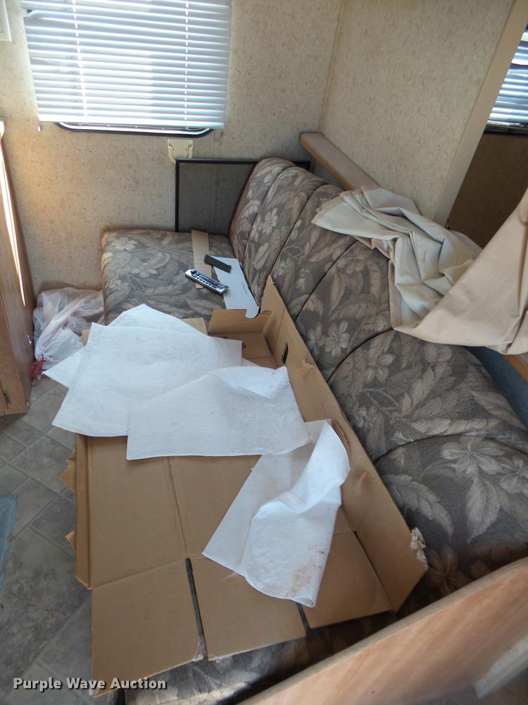 image for item EN9618 2007 Summerland camper