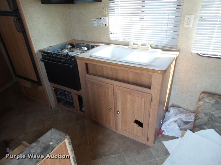 image for item EN9618 2007 Summerland camper