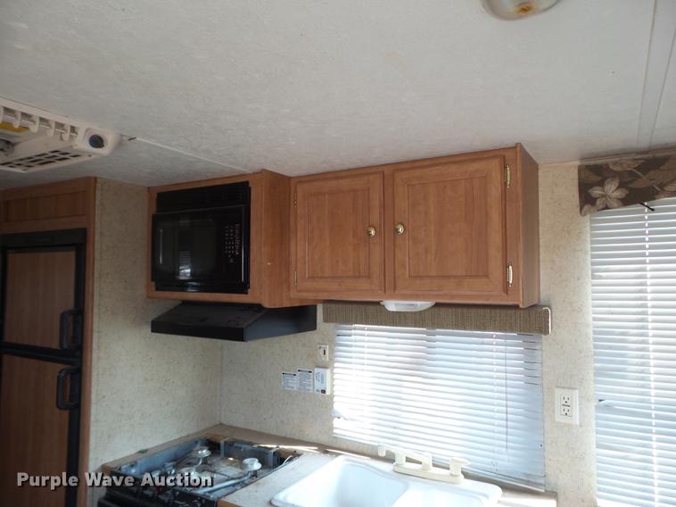 image for item EN9618 2007 Summerland camper
