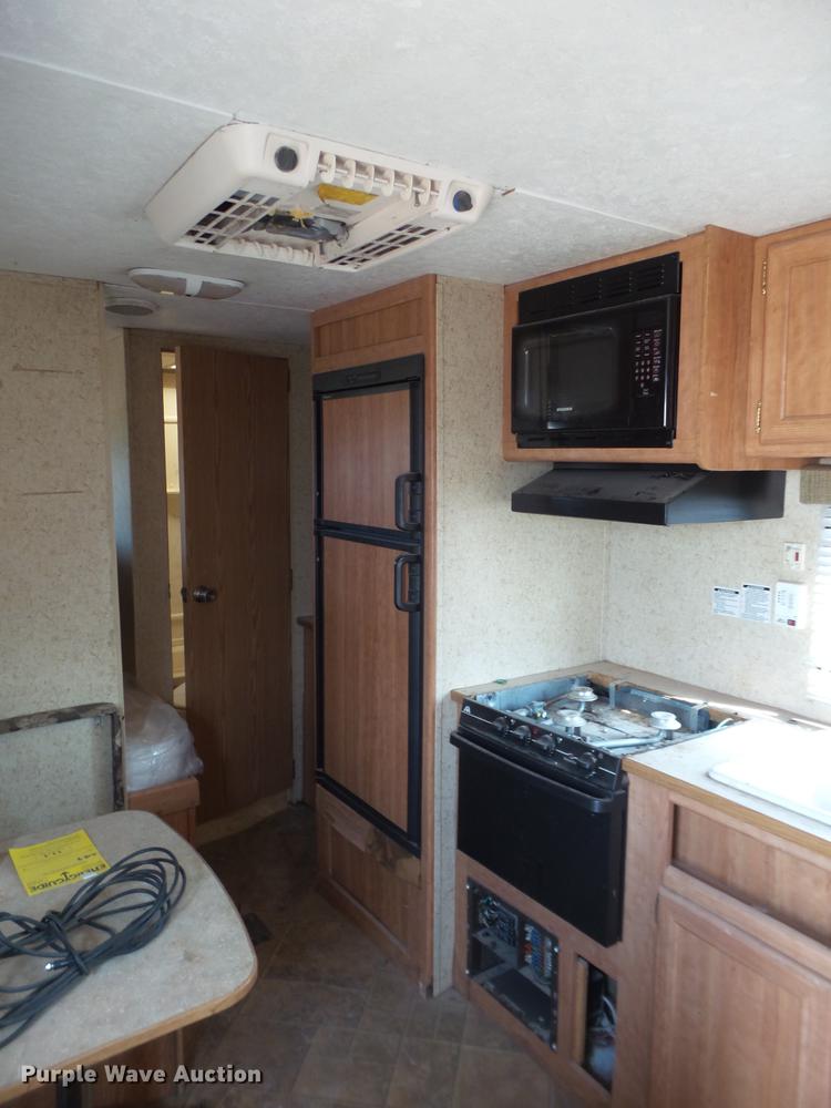 image for item EN9618 2007 Summerland camper