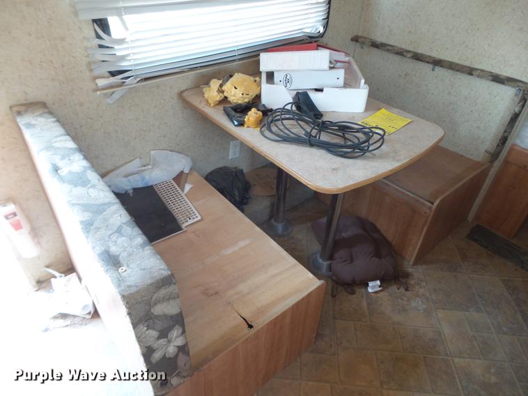 image for item EN9618 2007 Summerland camper