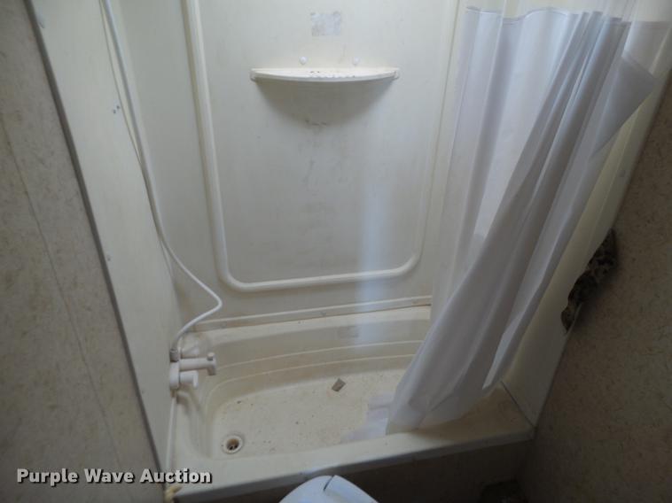 image for item EN9618 2007 Summerland camper