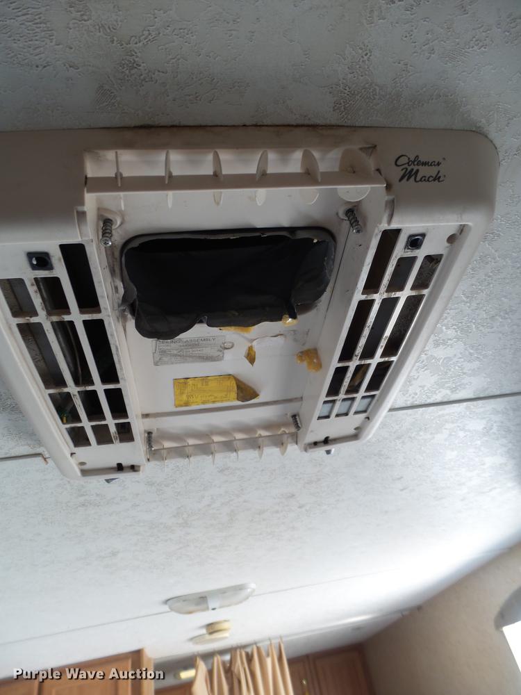 image for item EN9618 2007 Summerland camper