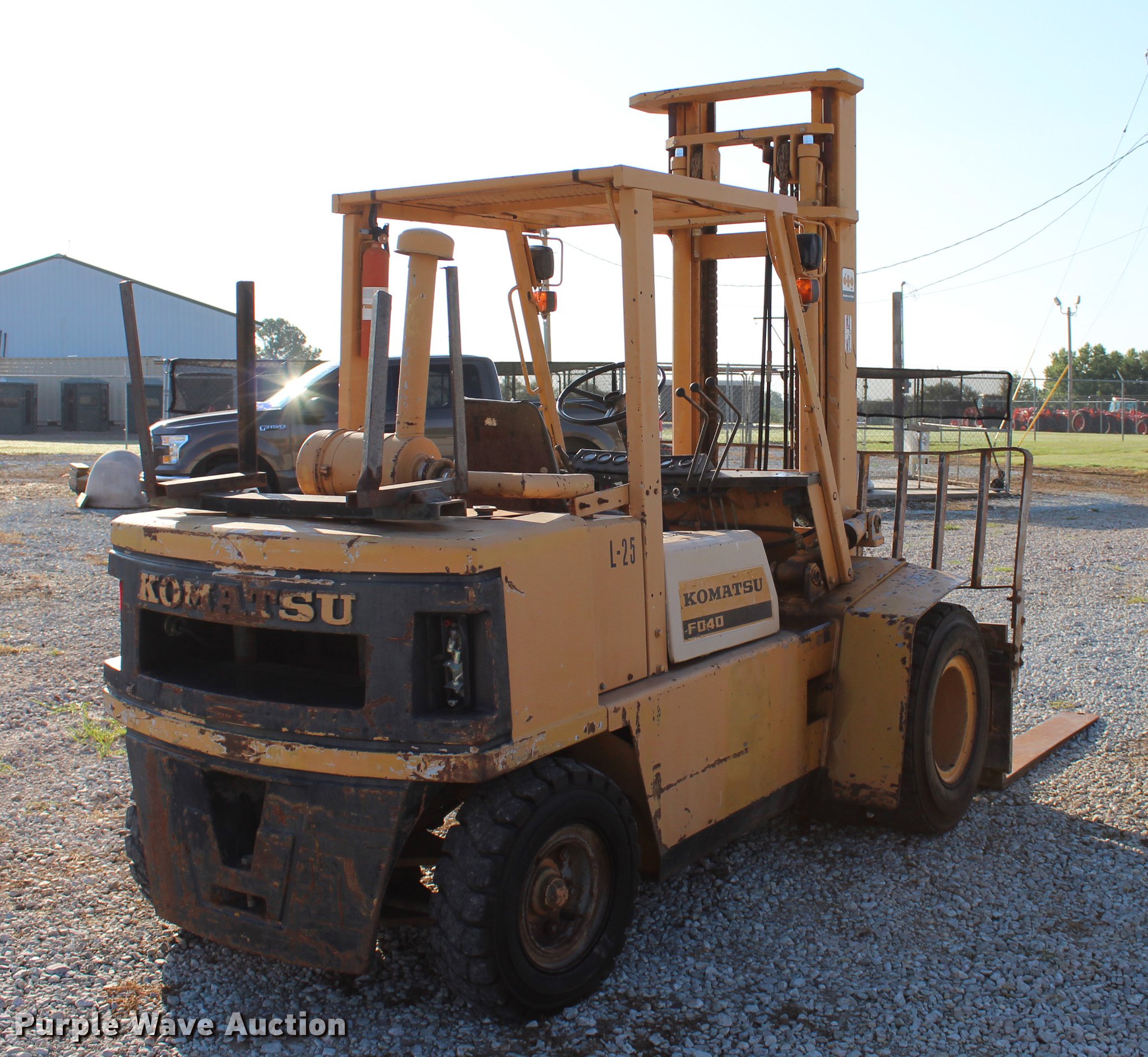 Komatsu FD40 forklift in Okmulgee, OK Item BE9323 sold Purple Wave