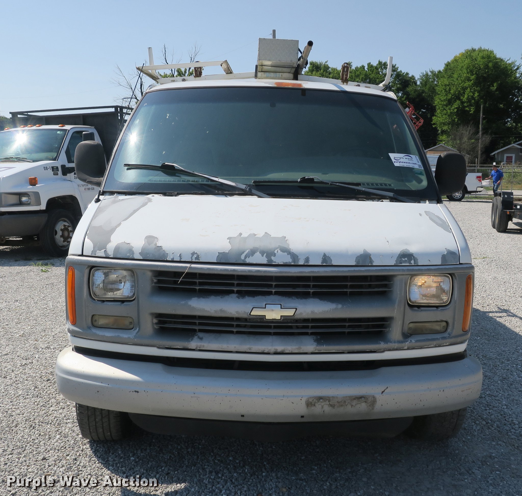 2000 Chevrolet Express 3500 Cargo van in Springfield, MO Item DE3779