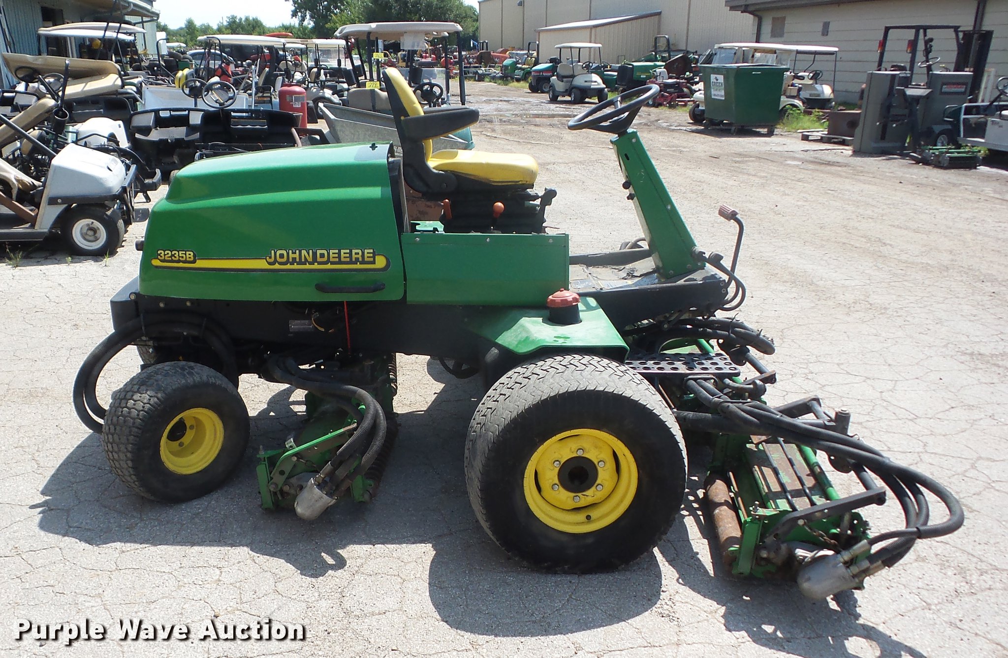 John Deere 3235B fairway mower in Iola, KS Item EI9869 sold Purple Wave