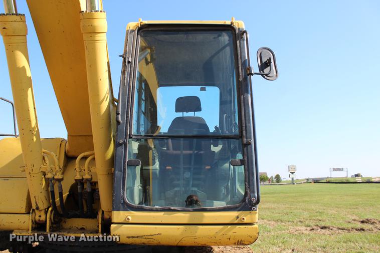 image for item BE9320 2001 Komatsu PC200LC-6 excavator