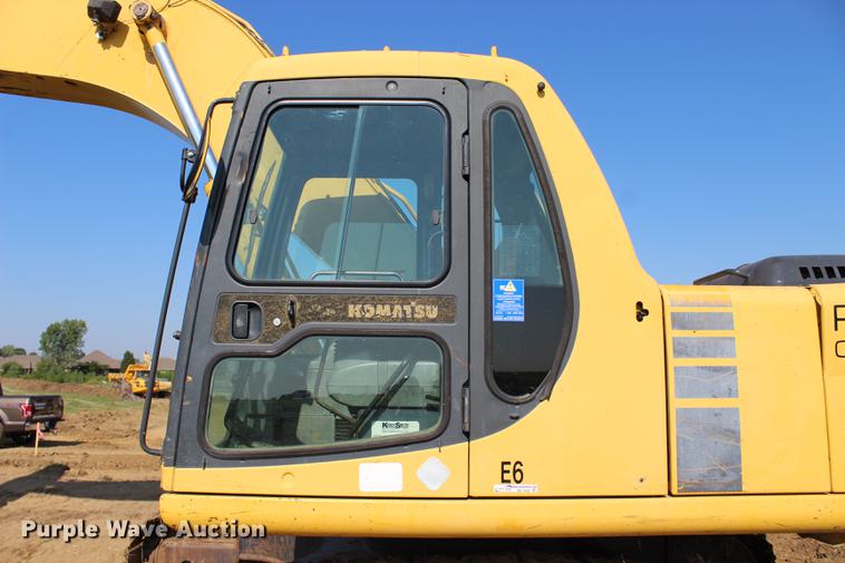 image for item BE9320 2001 Komatsu PC200LC-6 excavator